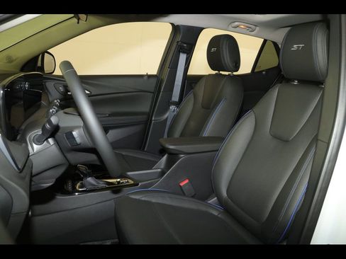 Used 2026 Buick Encore GX Sport Touring w/ Advanced Technology Package AWD/4WD image 23