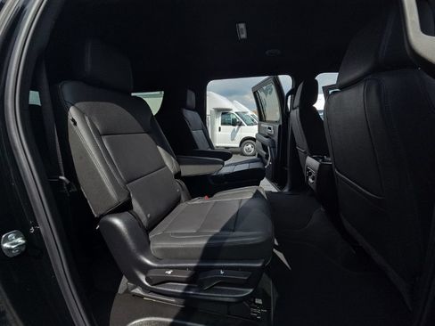 Used 2026 Chevrolet Suburban LT w/ Comfort Package AWD/4WD image 33