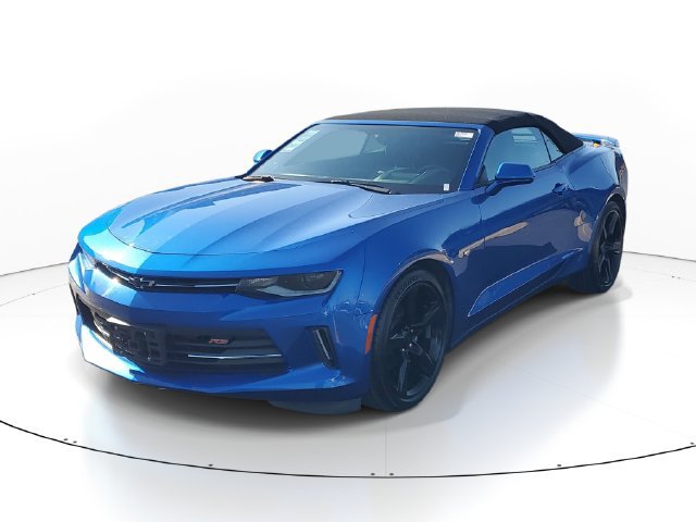 Used 2018 Chevrolet Camaro LT RWD image 2