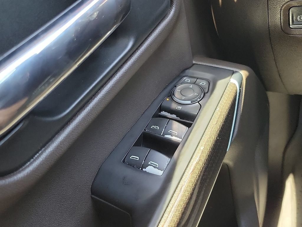 Used 2019 Chevrolet Silverado 1500 LT RWD image 13