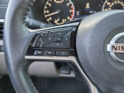 Used 2020 Nissan Altima 2.5 SV image 8