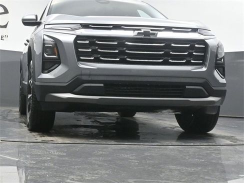 New 2026 Chevrolet Equinox LT w/ Convenience Package II image 3