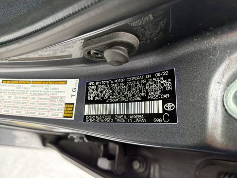 Certified 2022 Toyota Prius L Eco image 22