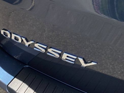 New 2026 Honda Odyssey Touring image 8
