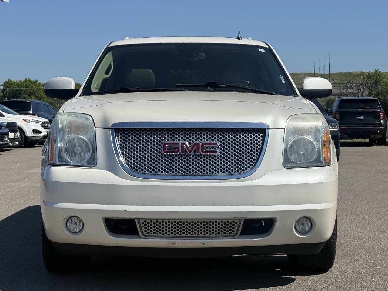 Used 2012 GMC Yukon Denali AWD/4WD image 6