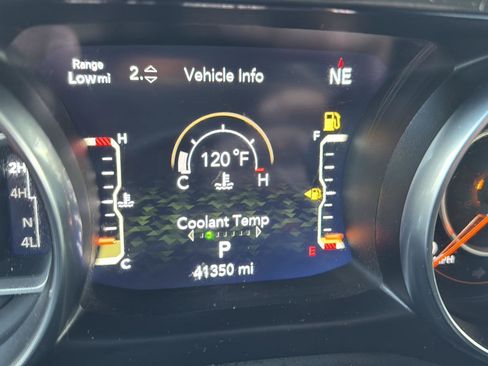 Used 2022 Jeep Gladiator Sport image 20