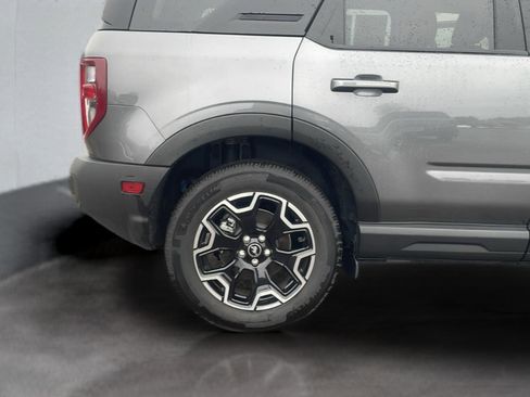 Certified 2025 Ford Bronco Sport Outer Banks w/ Outer Banks Tech Package+ AWD/4WD image 24