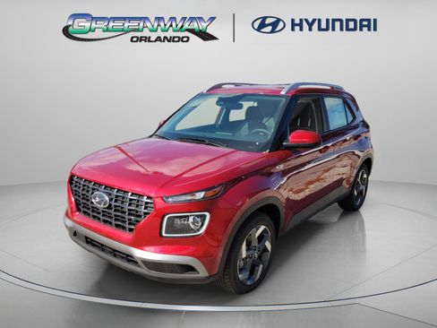 Used 2025 Hyundai Venue Limited FWD image 2