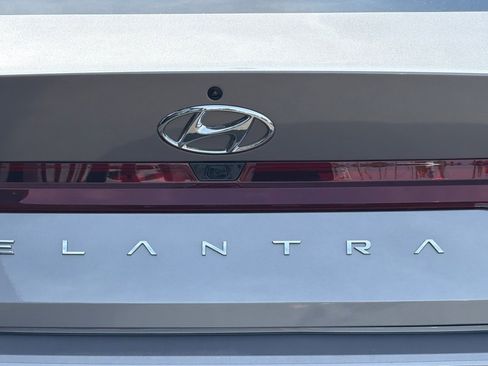 Used 2023 Hyundai Elantra SEL FWD image 28