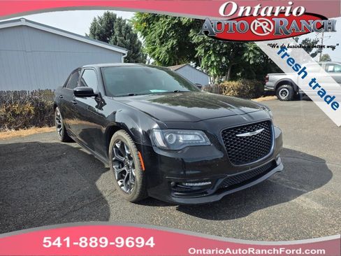 Used 2017 Chrysler 300 S w/ S Model Appearance Package RWD image 1