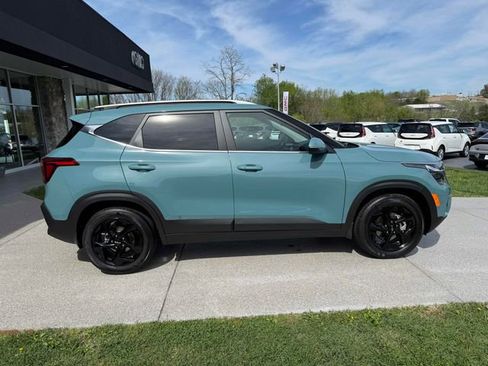 New 2026 Kia Seltos EX FWD image 4