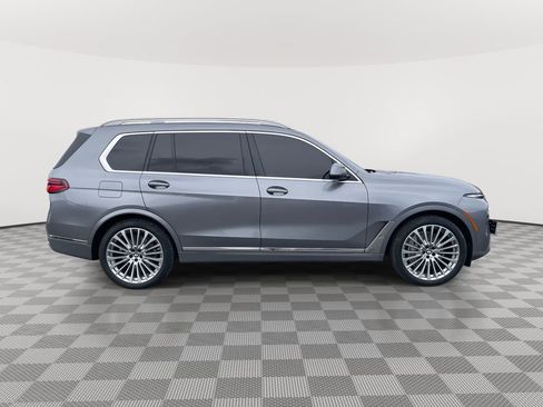 Used 2025 BMW X7 xDrive40i image 8