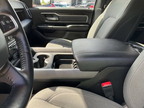 Used 2022 RAM 1500 Big Horn w/ Night Edition AWD/4WD image 13