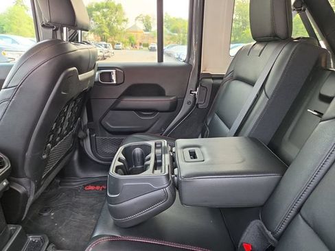 Used 2021 Jeep Wrangler Unlimited Rubicon AWD/4WD image 29