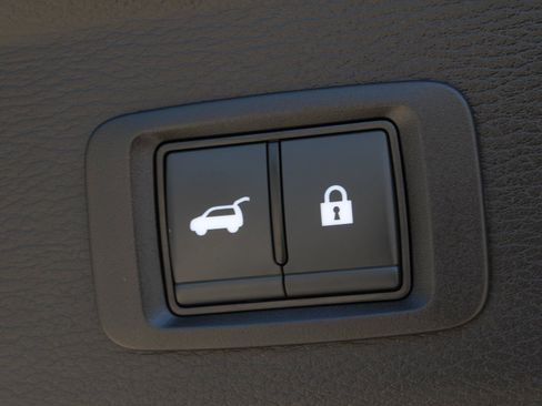 Used 2025 Mitsubishi Outlander SE AWD/4WD image 9