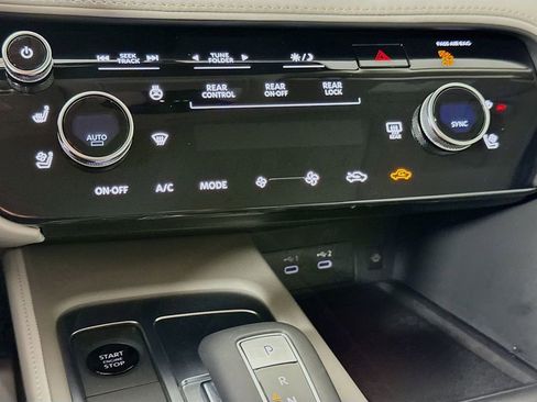 Used 2026 INFINITI QX60 Luxe w/ Cargo Package image 18