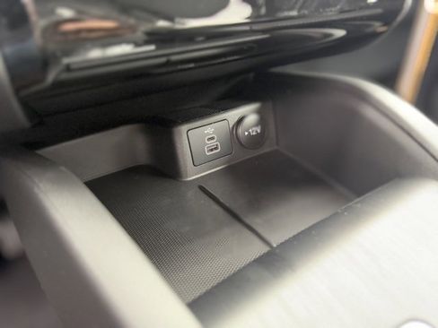 New 2025 Ford Escape SE image 19