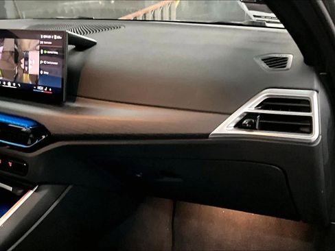 Used 2025 BMW 330i Sedan w/ Convenience Package image 18