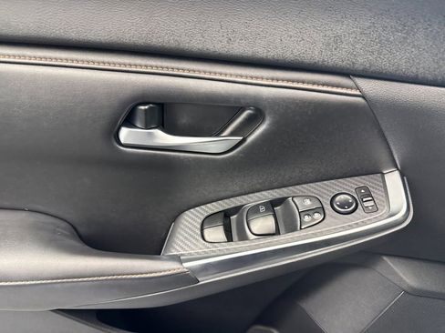 Used 2023 Nissan Sentra SR w/ Lighting Package FWD image 10