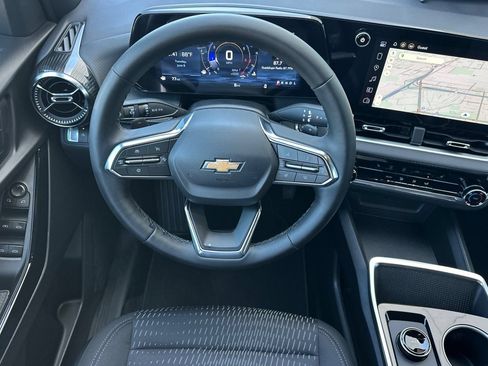 New 2026 Chevrolet Equinox LT w/ Safety and Technology Package FWD image 14