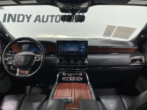 Used 2023 Lincoln Navigator L Reserve AWD/4WD image 17