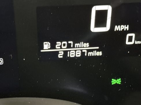 Used 2025 Nissan Kicks SV w/ Charging Package AWD/4WD image 13