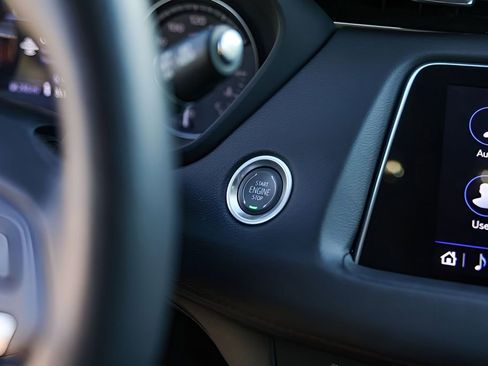 Used 2022 Cadillac XT4 Sport image 18