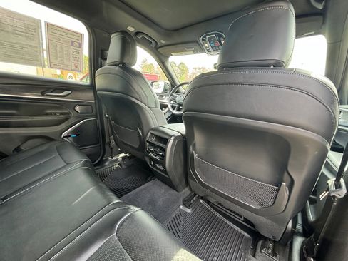 Used 2022 Jeep Grand Cherokee Overland image 19