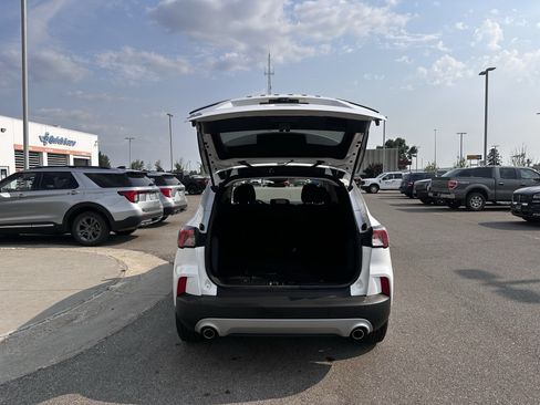 Certified 2021 Ford Escape SE w/ Cold Weather Package FWD image 22