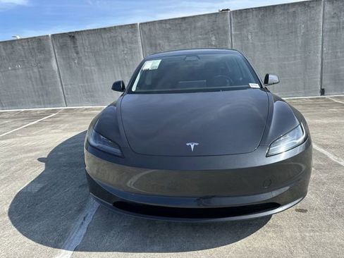 Used 2025 Tesla Model 3 Long Range RWD image 37