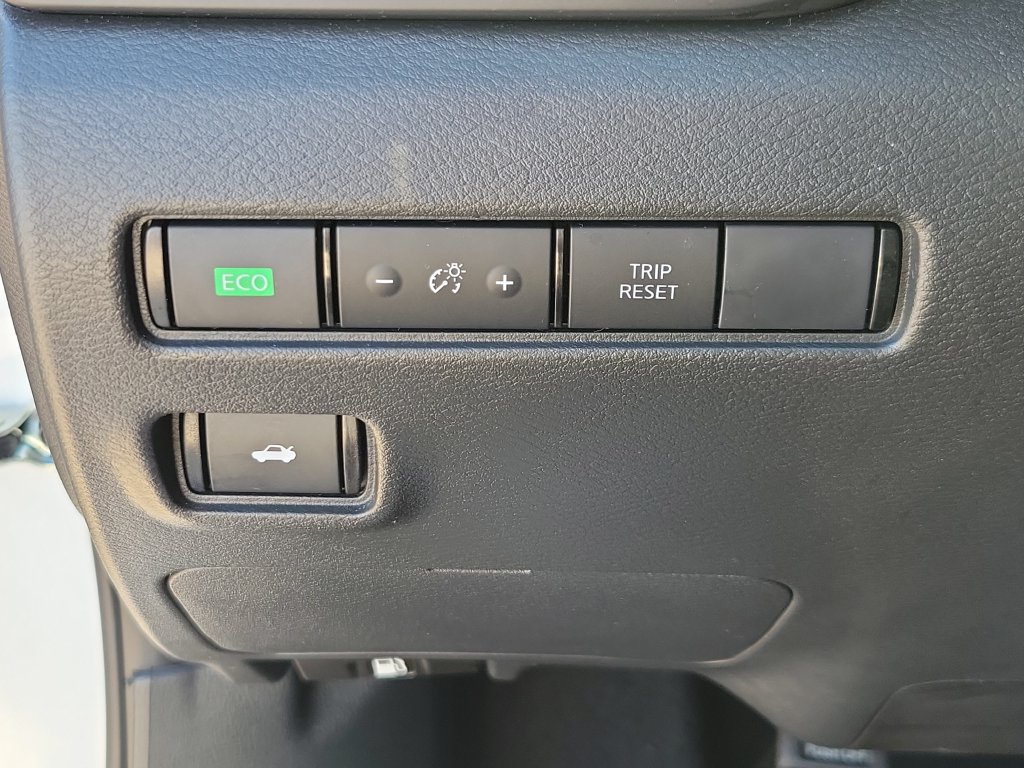 Certified 2025 Nissan Sentra S FWD image 29
