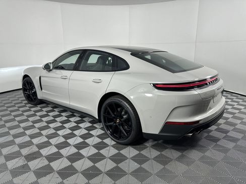 Certified 2025 Porsche Panamera 4 image 3