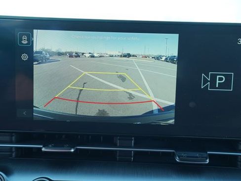 Used 2024 Hyundai Kona SEL image 28