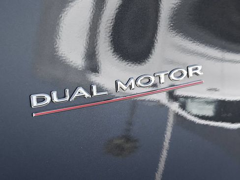 Used 2024 Tesla Model Y Performance AWD/4WD image 12