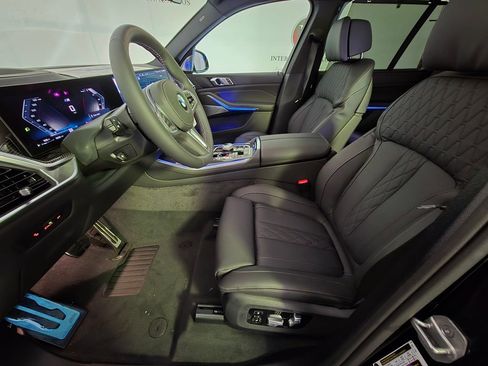 New 2026 BMW X5 M60i image 11