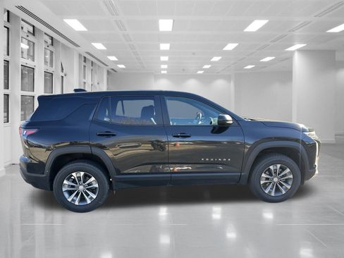 Used 2026 Chevrolet Equinox LT w/ Convenience Package II image 4