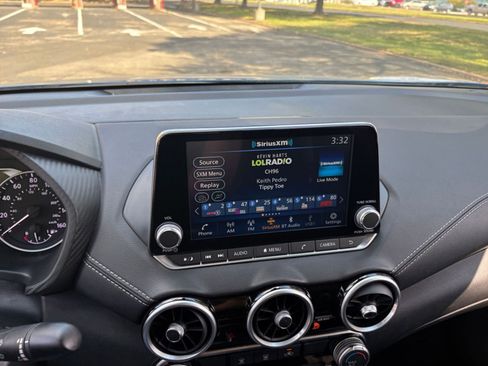 Used 2025 Nissan Sentra SV FWD image 17