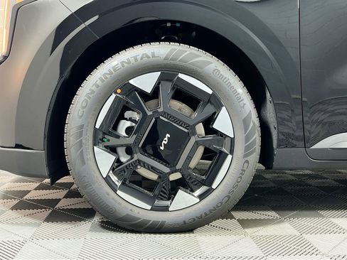 New 2026 Kia Carnival EX image 12