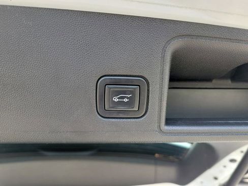 Used 2022 GMC Terrain AT4 w/ Infotainment Package II AWD/4WD image 30