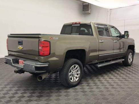 Used 2015 Chevrolet Silverado 2500 LTZ AWD/4WD image 9