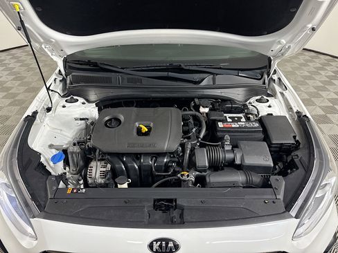 Used 2021 Kia Forte GT-Line image 39