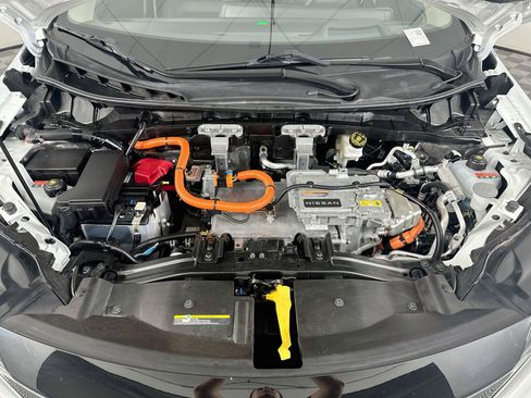 Used 2024 Nissan Ariya AWD image 33