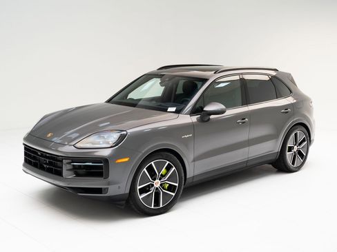 New 2026 Porsche Cayenne E-Hybrid image 1