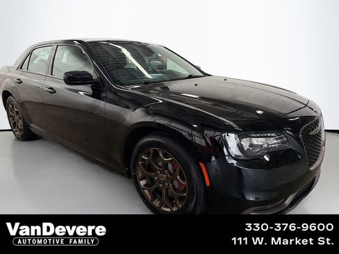 Used 2016 Chrysler 300 S image 1