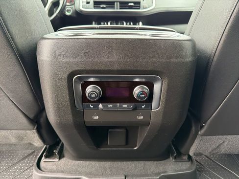 Used 2021 Chevrolet Tahoe LT w/ LT Signature Package RWD image 28