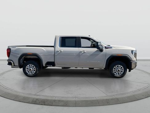 New 2026 GMC Sierra 2500 SLE AWD/4WD image 9