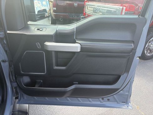 Used 2019 Ford F150 Lariat w/ Equipment Group 502A Luxury AWD/4WD image 17