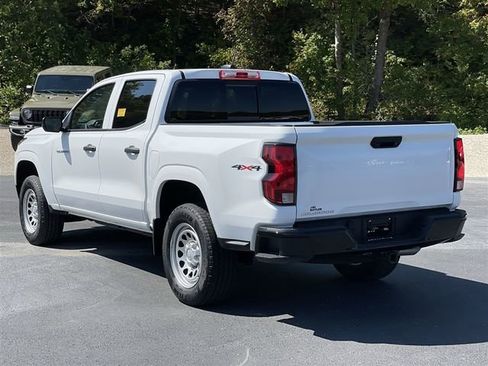 Used 2024 Chevrolet Colorado W/T w/ WT Convenience Package II image 8