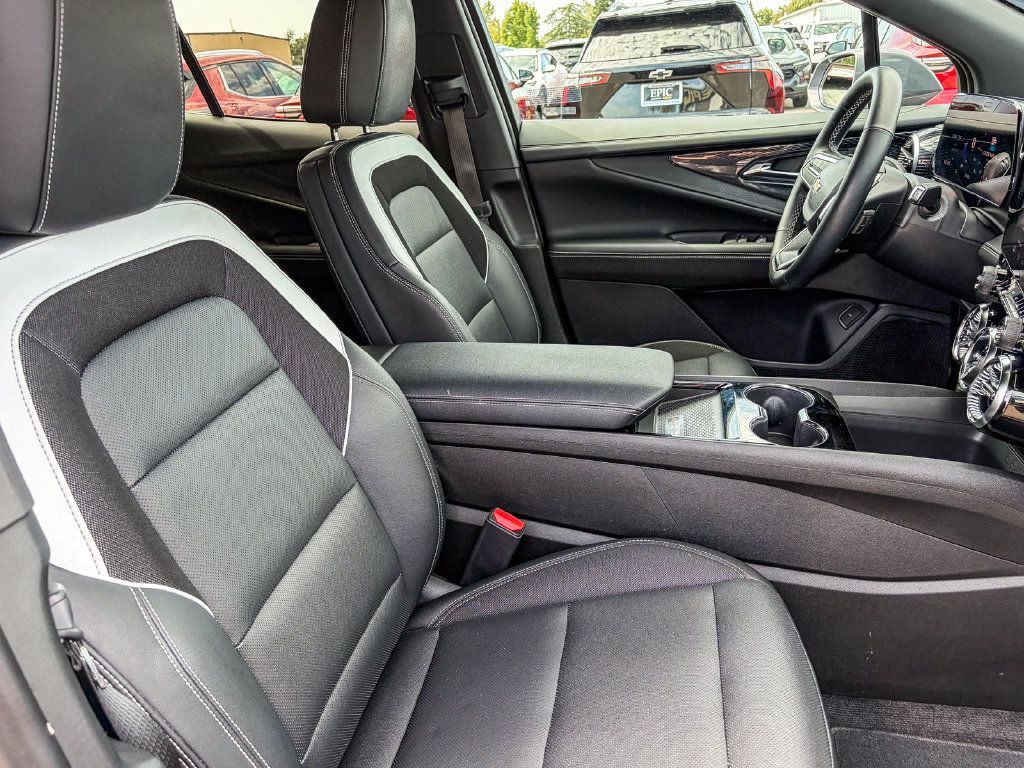 Used 2024 Chevrolet Blazer EV LT AWD/4WD image 37