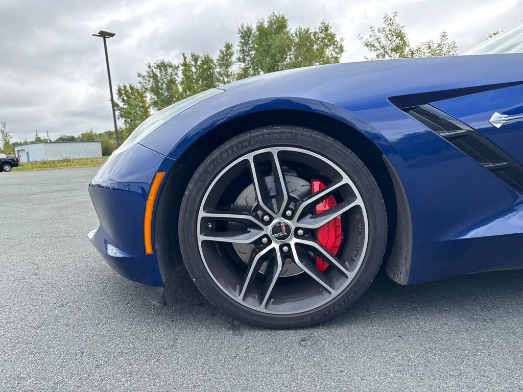 Used 2017 Chevrolet Corvette Stingray Coupe RWD image 25